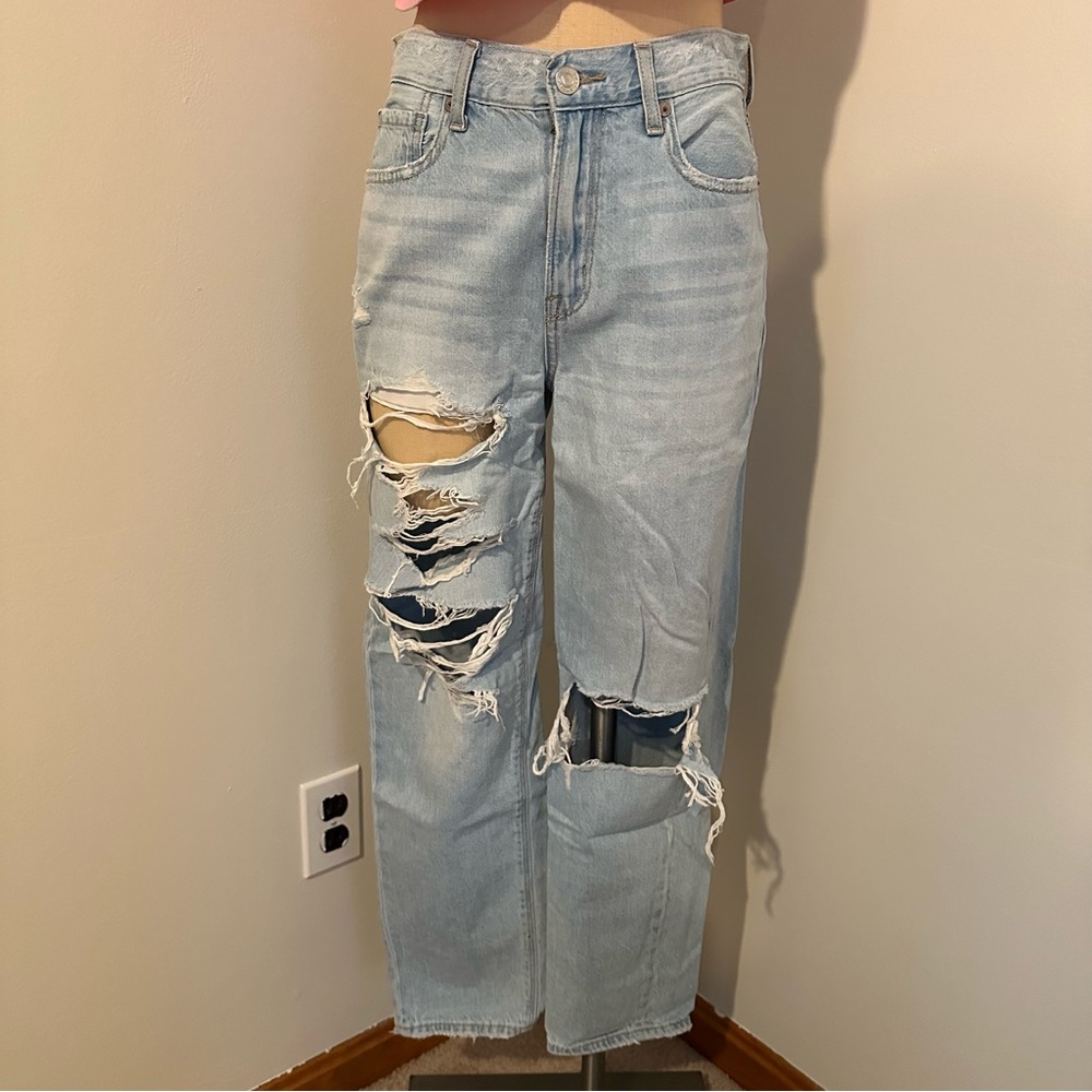 AE Mom Straight Jean